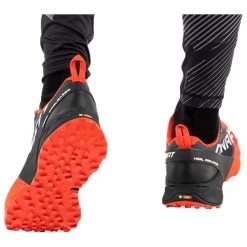 Chaussures De Trail Dynafit Ultra 100 Black Out -Summit Gear Boutique e3659bda7a854727692468ea5509e5927148b5e0 E22DYNACHA2206963 6